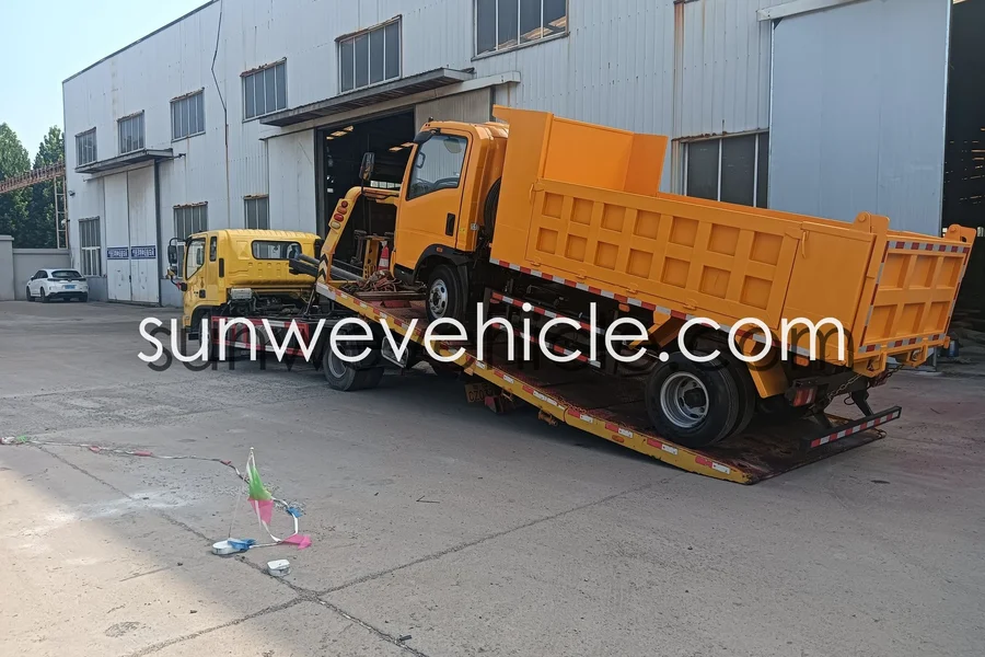 HOWO 4X2 5-Ton Dump Truck Yellow 1880 Single Row 3600x2100x800