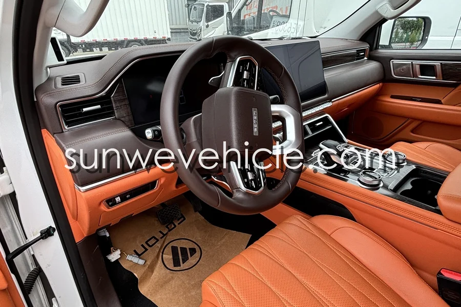 FOTON TUNLAND 4X4 Pickup Truck