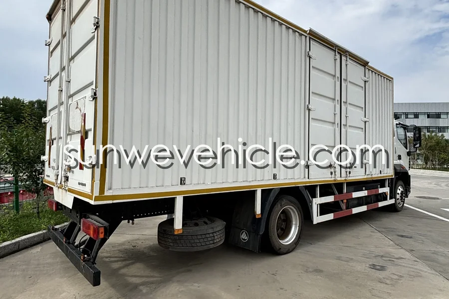 FOTON AUMARK 4x2 Box Truck