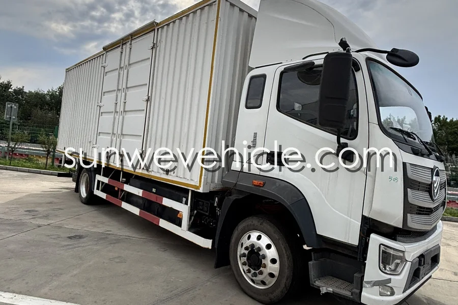 FOTON AUMARK 4x2 Box Truck