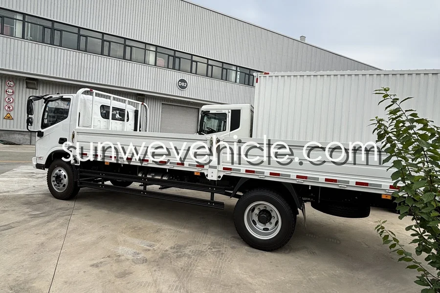 FOTON Flatbed Truck